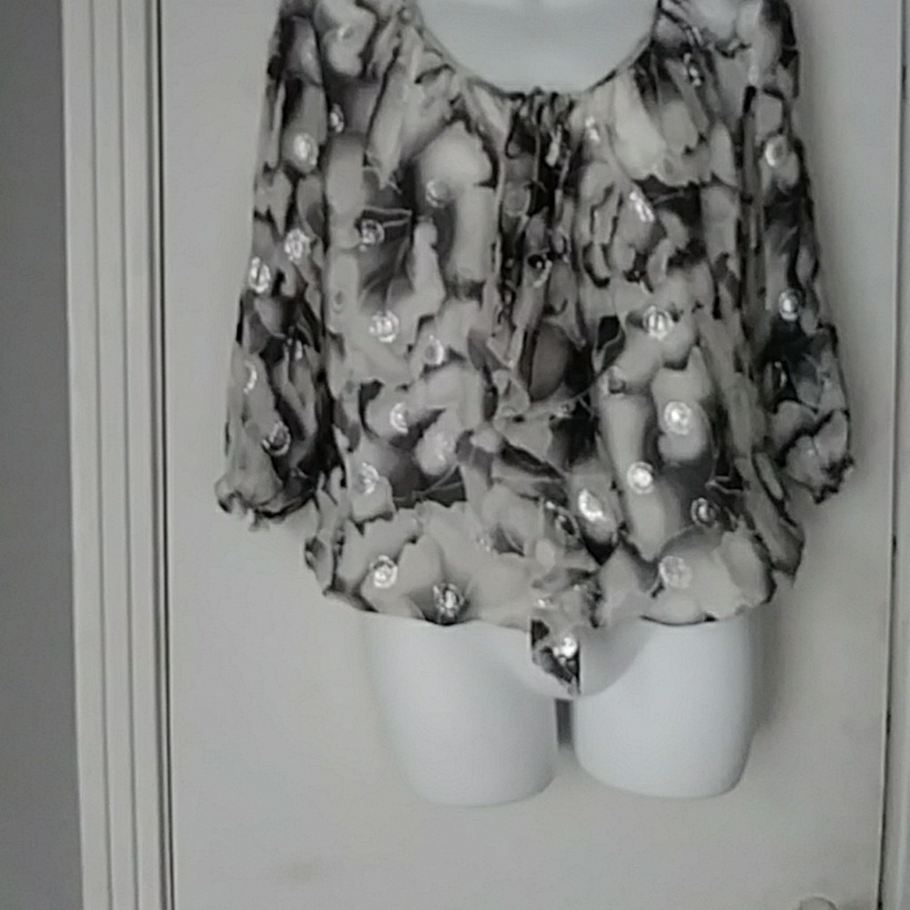 White House Black Market Top